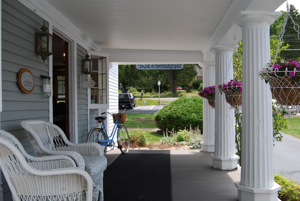 The French Country Inn Lake Geneva Exterior foto